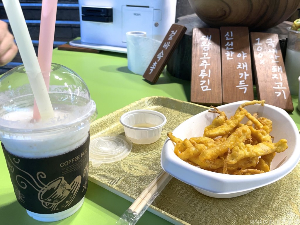 【韓国／ソウル】広蔵市場で見つけた！必食の高麗人参天ぷら＆シェイク「雨耳楽／우이락」（鍾路）