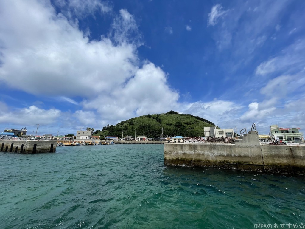 海から見たビヤン島