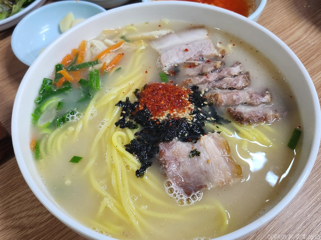 【済州】クセになる豚骨スープ。チェジュ名物のコギグクスで迷ったらココ！「대박국수／テバグクス」