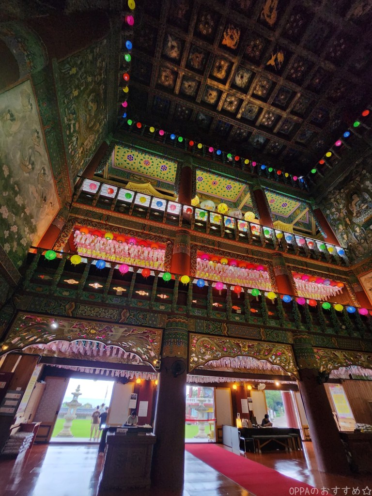 法堂内の３回建て構造