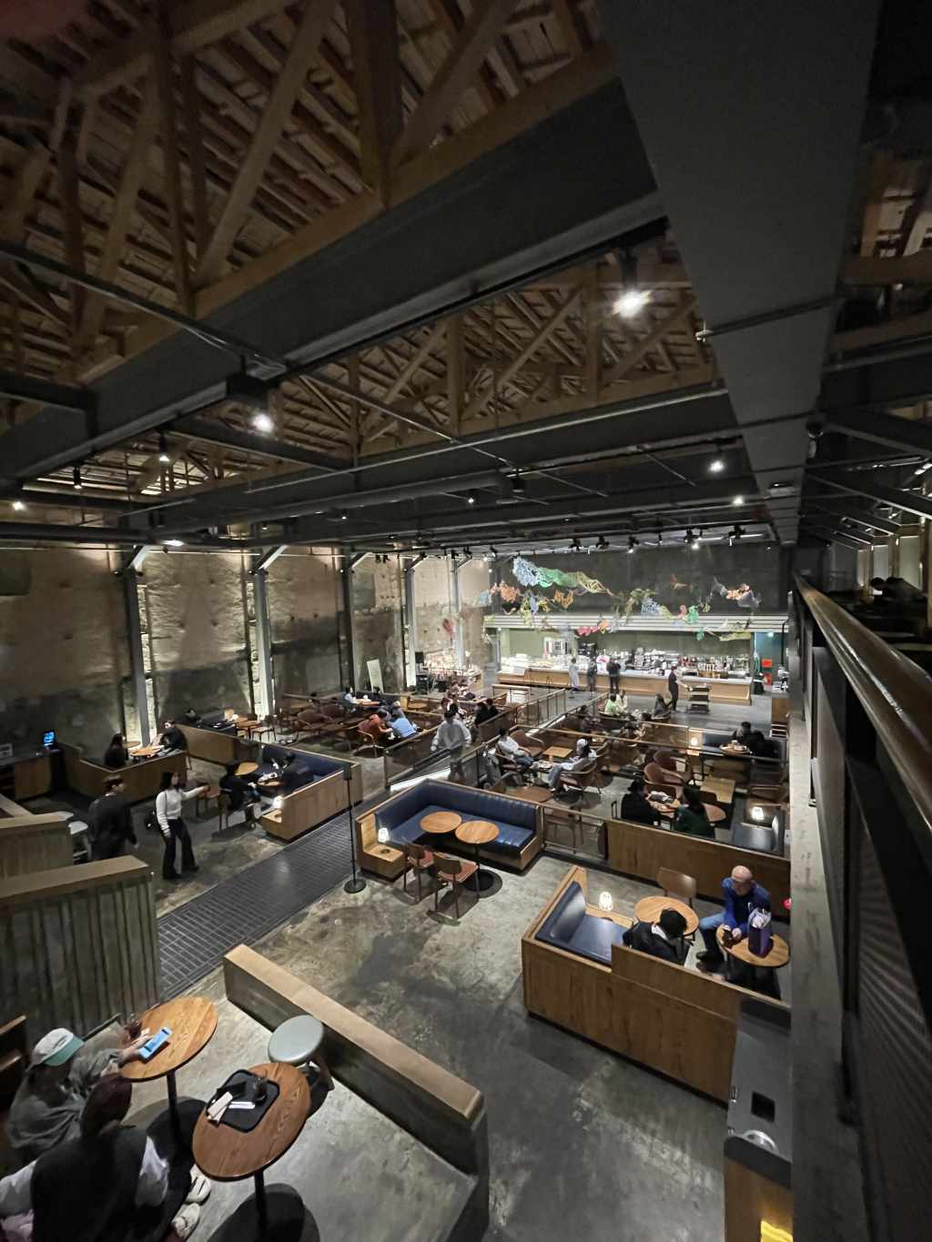 【韓国／ソウル】廃劇場を活用したカフェ「スターバックス京東1960店」